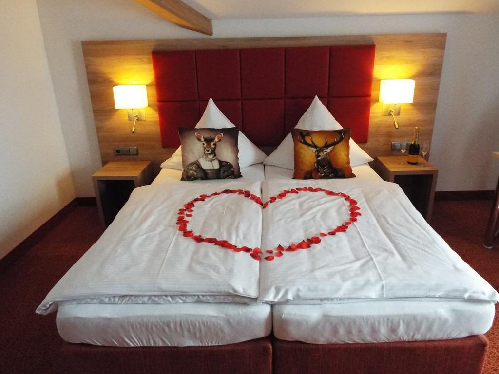Hotel Isartaler Hof Волфратсхаузен Стая снимка
