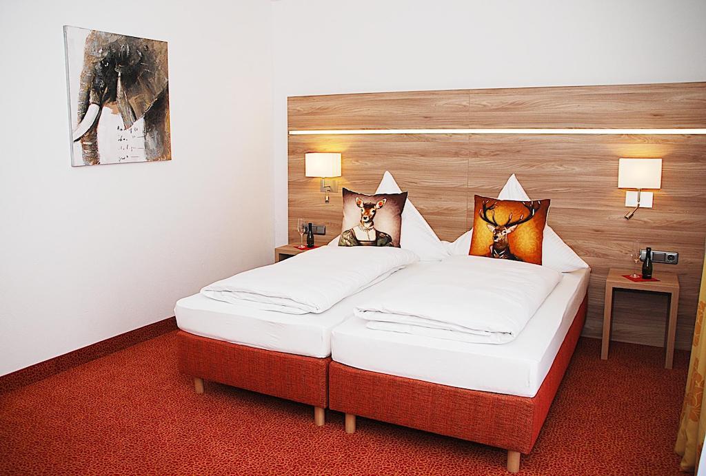Hotel Isartaler Hof Волфратсхаузен Стая снимка